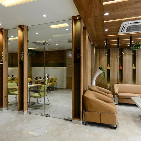 The Hubstreet Hotel,Bhopal Zewnętrze zdjęcie