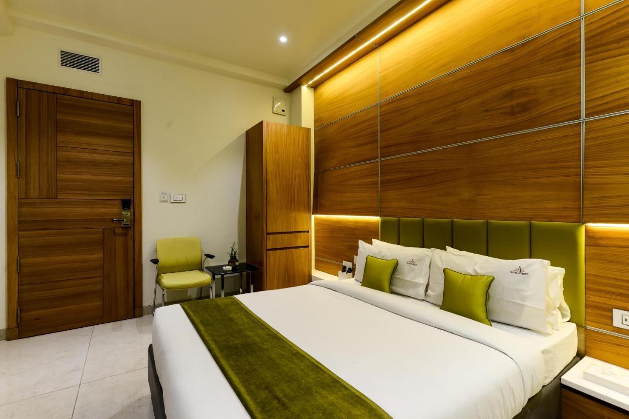 The Hubstreet Hotel,Bhopal Zewnętrze zdjęcie