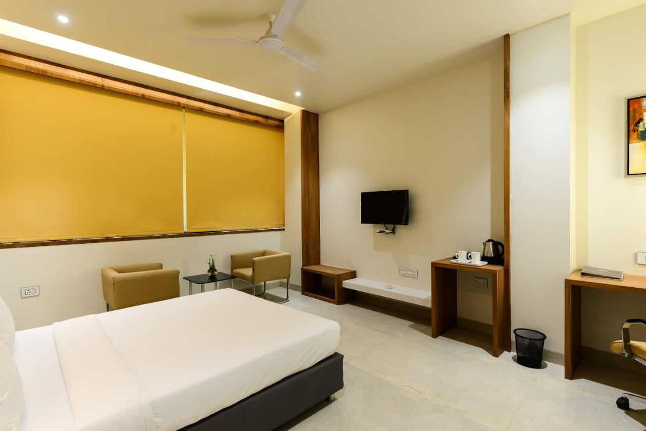 The Hubstreet Hotel,Bhopal Zewnętrze zdjęcie
